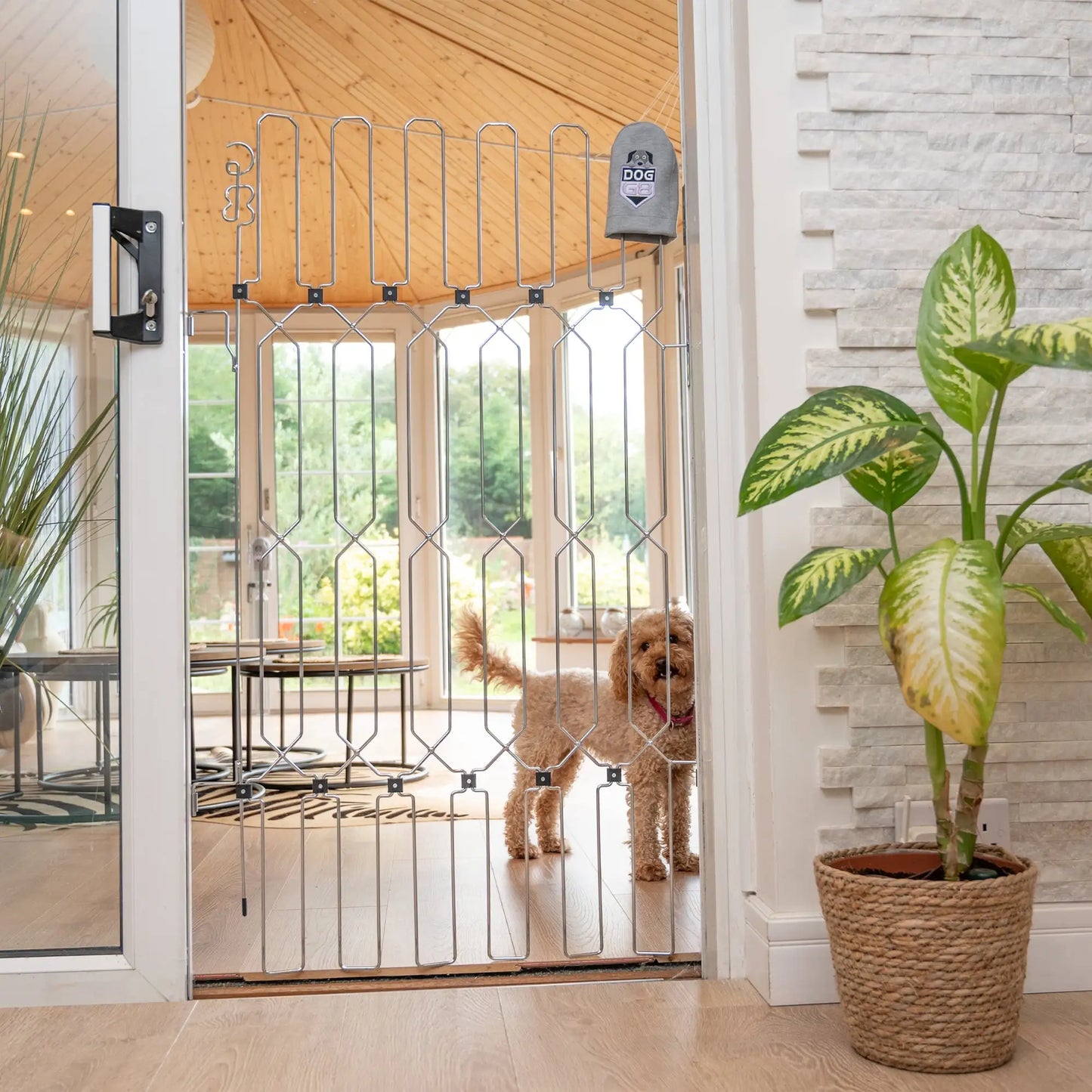 DOG-GATE Plus Stairway/Doorway - Width (83cm - 93.5cm - 103cm) Height (88cm - 120cm)
